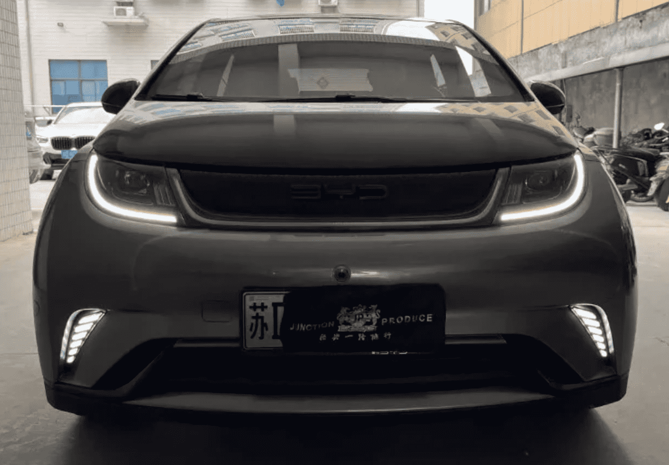 Xevaban.com ở 214 Giải Phóng là đơn vị chuyên cung cấp phụ kiện oto, đồ chơi oto, đồ chơi byd dolphin, phụ kiện byd dolphin, xevaban, 214 giải phóng, đèn sương mù byd dolphin, đèn gầm byd dolphin, đèn led cản trước byd dolphin.